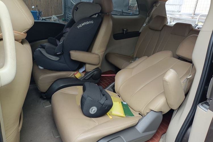Used Buick GL8 2011 2.4L CT Luxury Business Comfort Edition Left Rear Seat