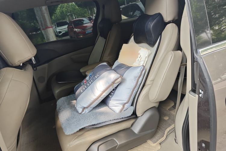 Used Buick GL8 2011 2.4L CT Luxury Business Comfort Edition Left Rear Seat
