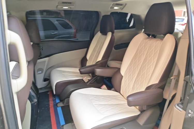 Used Buick GL8 2011 3.0L XT Luxury Business Flagship Edition Left Rear Seat