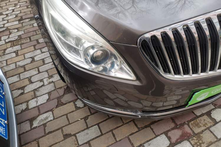 Used Buick GL8 2011 3.0L GT Luxury Business Haoya Edition Right Front Headlight
