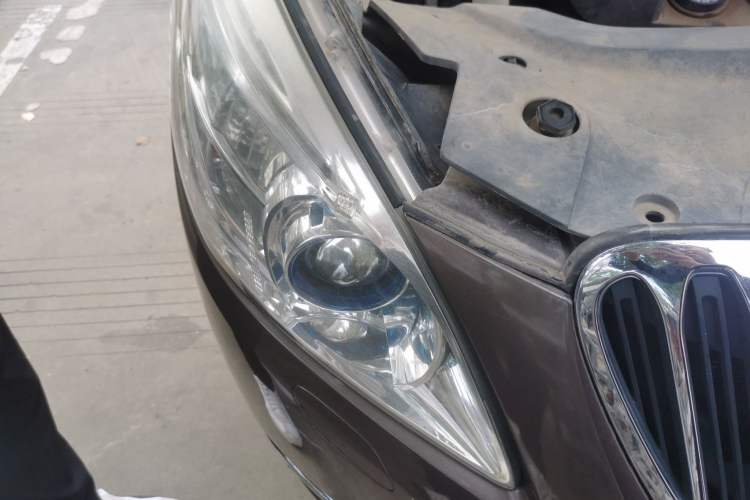 Used Buick GL8 2011 3.0L XT Luxury Business Flagship Edition Right Front Headlight