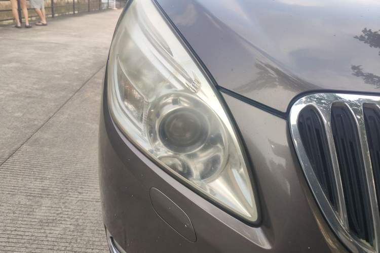 Used Buick GL8 2011 3.0L XT Luxury Business Flagship Edition Right Front Headlight