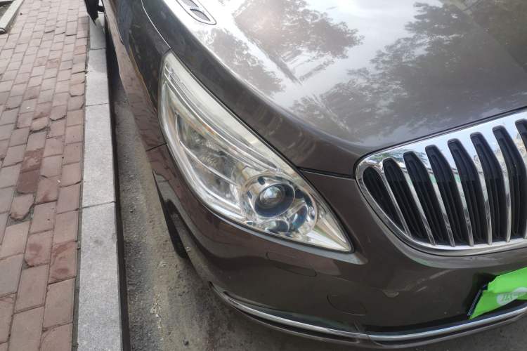 Used Buick GL8 2011 3.0L GT Luxury Business Haoya Edition Right Front Headlight
