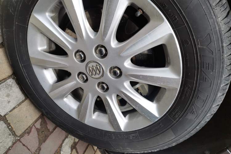 Used Buick GL8 2011 3.0L GT Luxury Business Haoya Edition Right Front Wheel Hub