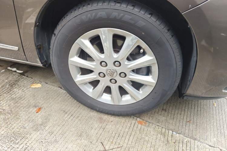 Used Buick GL8 2011 3.0L GT Luxury Business Haoya Edition Right Front Wheel Hub