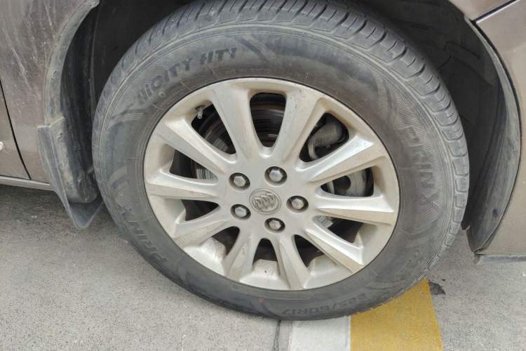 Used Buick GL8 2011 3.0L GT Luxury Business Haoya Edition Right Front Wheel Hub