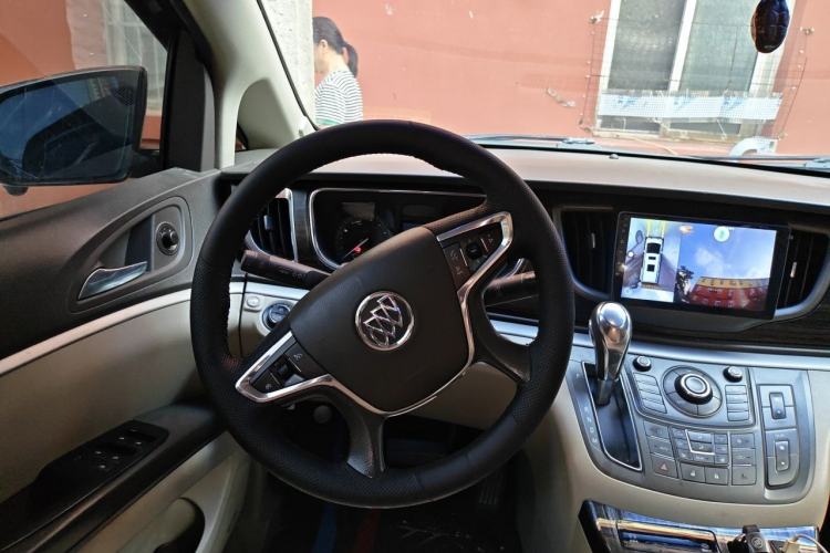 Used Buick GL8 2011 3.0L XT Luxury Business Flagship Edition Steering Wheel