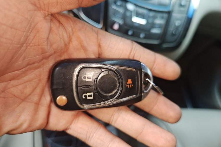 Used Buick GL8 2011 2.4L LT Luxury Business Executive Edition Vehicle Key