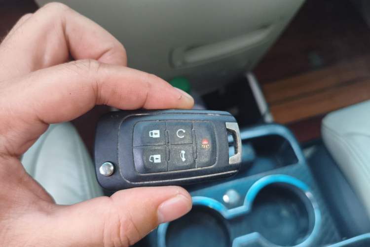 Used Buick GL8 2011 3.0L GT Luxury Business Haoya Edition Vehicle Key