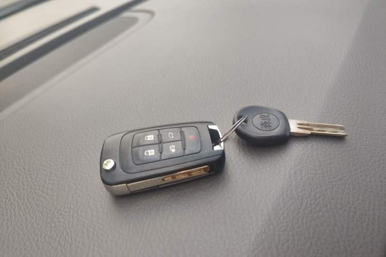 Used Buick GL8 2011 3.0L XT Luxury Business Flagship Edition Vehicle Key