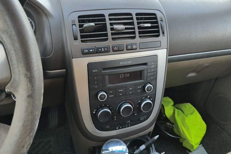 Used Buick GL8 2012 2.4L BASE Comfort Edition Audio And AC Panel