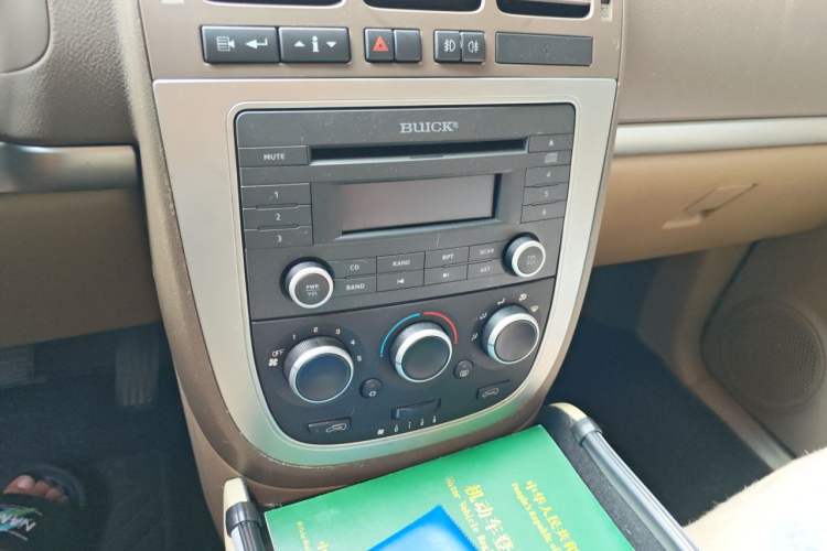 Used Buick GL8 2012 2.4L BASE Comfort Edition Audio And AC Panel