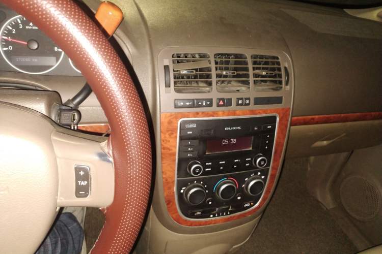 Used Buick GL8 2012 2.4L BASE Comfort Edition Audio And AC Panel