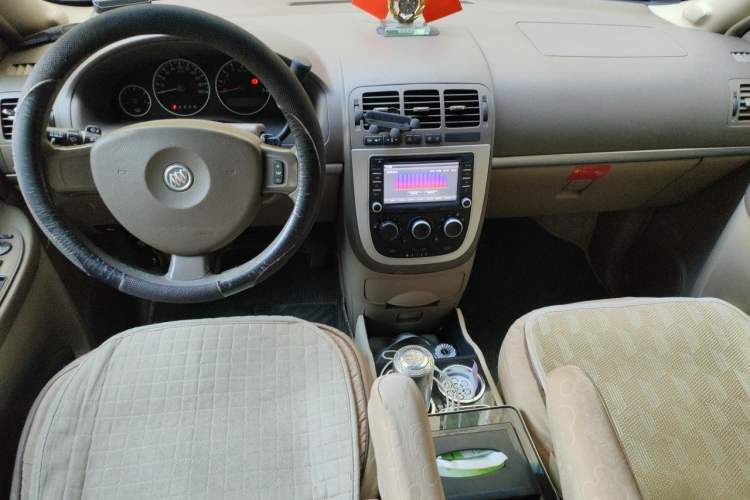 Used Buick GL8 2012 2.4L BASE Comfort Edition Center Console