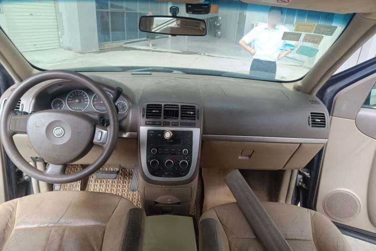 Used Buick GL8 2012 2.4L BASE Comfort Edition Center Console
