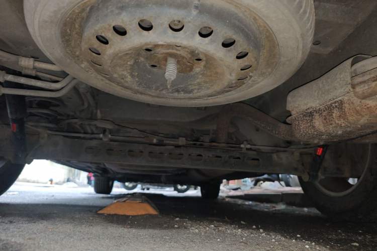 Used Buick GL8 2012 2.4L BASE Comfort Edition Chassis Rear