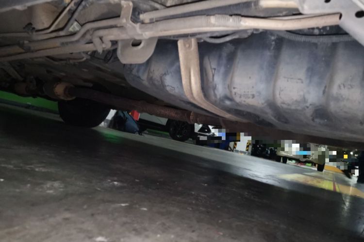 Used Buick GL8 2012 2.4L BASE Comfort Edition Chassis Rear Left