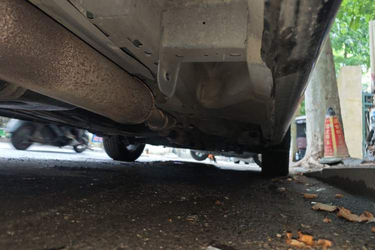 Used Buick GL8 2012 2.4L BASE Comfort Edition Chassis Rear Right
