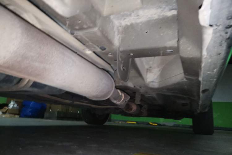 Used Buick GL8 2012 2.4L BASE Comfort Edition Chassis Rear Right