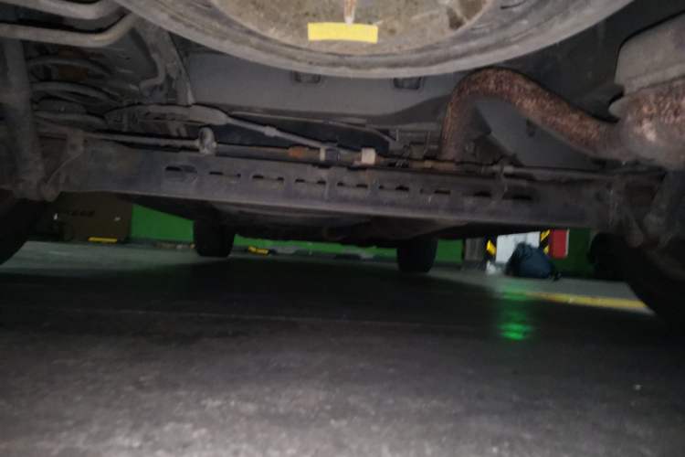 Used Buick GL8 2012 2.4L BASE Comfort Edition Chassis Rear