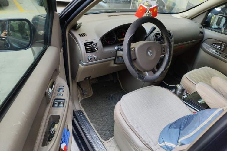Used Buick GL8 2012 2.4L BASE Comfort Edition Driver Seat
