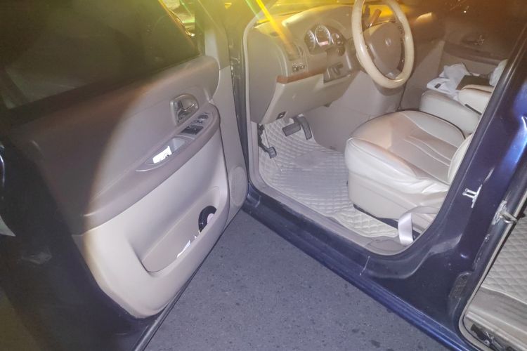 Used Buick GL8 2012 2.4L BASE Comfort Edition Driver Seat