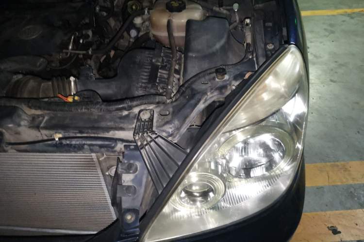 Used Buick GL8 2012 2.4L BASE Comfort Edition Engine Bay Left