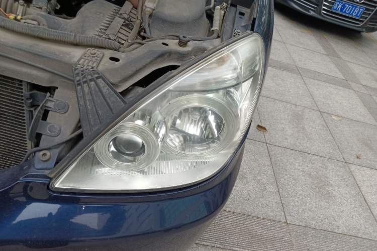 Used Buick GL8 2012 2.4L BASE Comfort Edition Engine Bay Left