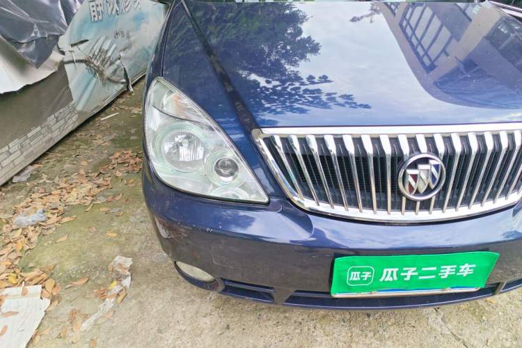 Used Buick GL8 2012 2.4L BASE Comfort Edition Engine Bay Right