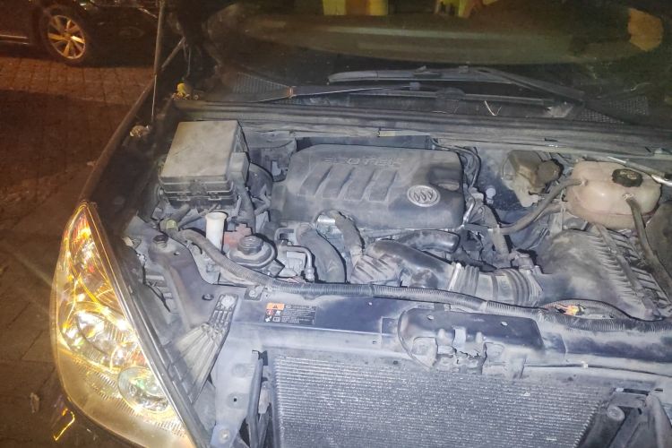 Used Buick GL8 2012 2.4L BASE Comfort Edition Engine Bay Right