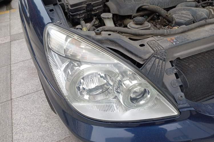 Used Buick GL8 2012 2.4L BASE Comfort Edition Engine Bay Right