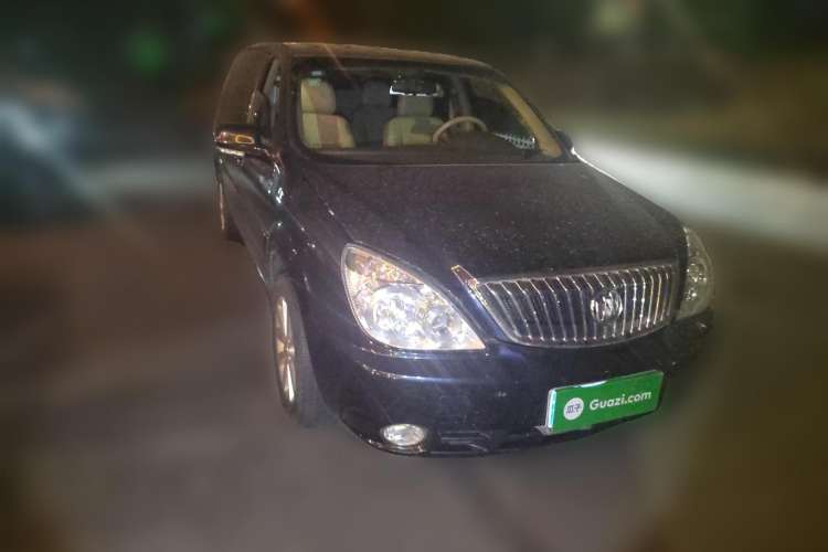 Used Buick GL8 2012 2.4L BASE Comfort Edition Front Right 45 Deg