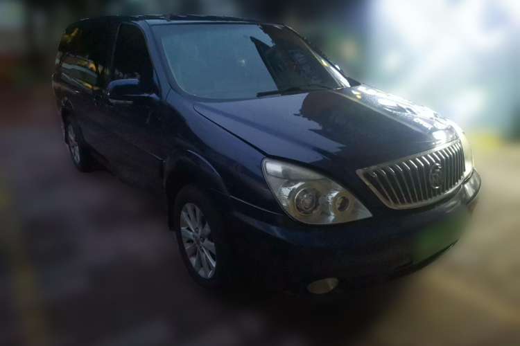 Used Buick GL8 2012 2.4L BASE Comfort Edition Front Right 45 Deg