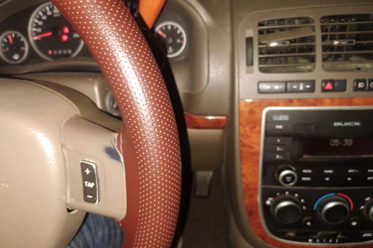 Used Buick GL8 2012 2.4L BASE Comfort Edition Gear Lever