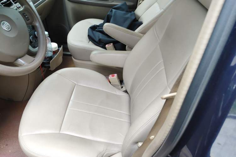 Used Buick GL8 2012 2.4L BASE Comfort Edition Left Front Seat