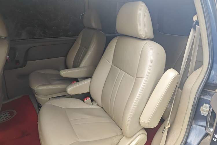 Used Buick GL8 2012 2.4L BASE Comfort Edition Left Rear Seat