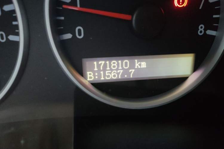 Used Buick GL8 2012 2.4L BASE Comfort Edition Odometer Close Up