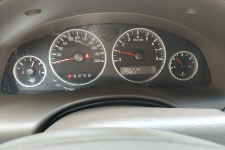Used Buick GL8 2012 2.4L BASE Comfort Edition Odometer Close Up