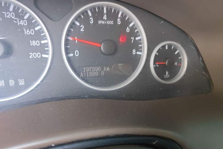 Used Buick GL8 2012 2.4L BASE Comfort Edition Odometer Close Up
