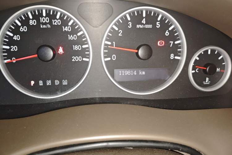 Used Buick GL8 2012 2.4L BASE Comfort Edition Odometer Close Up