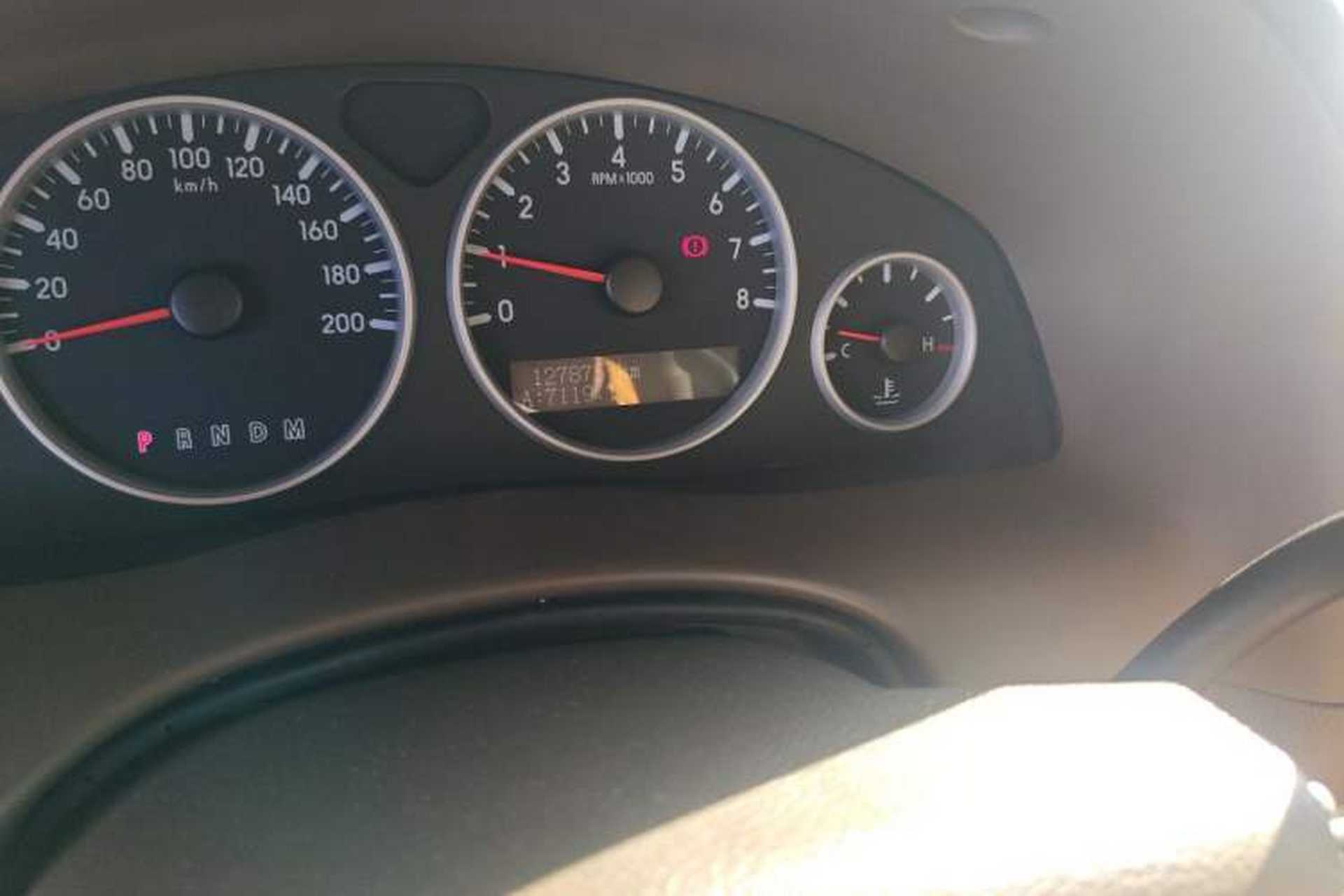Used Buick GL8 2012 2.4L BASE Comfort Edition Odometer Close Up