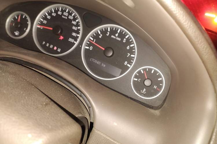 Used Buick GL8 2012 2.4L BASE Comfort Edition Odometer Close Up