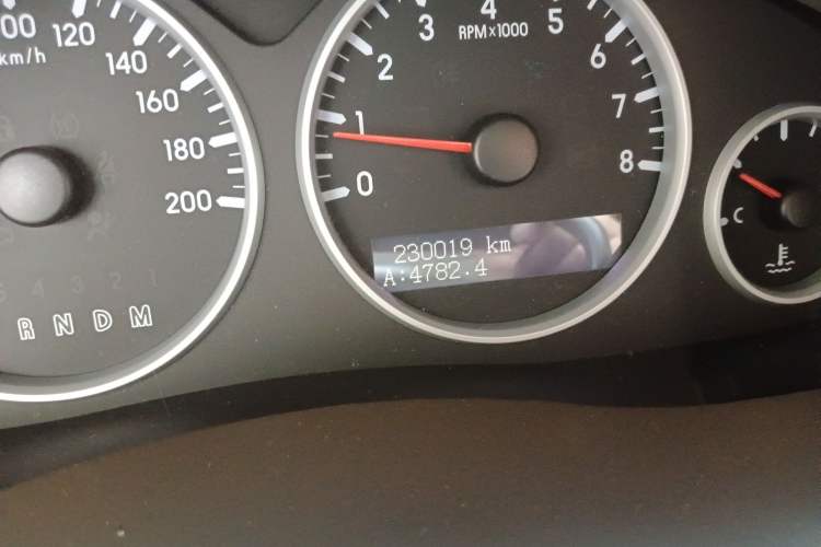 Used Buick GL8 2012 2.4L BASE Comfort Edition Odometer Close Up