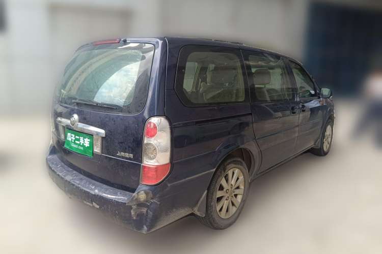 Used Buick GL8 2012 2.4L BASE Comfort Edition Rear Right 45 Deg