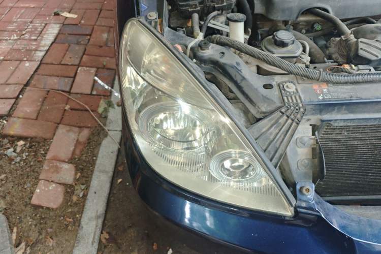 Used Buick GL8 2012 2.4L BASE Comfort Edition Right Front Headlight
