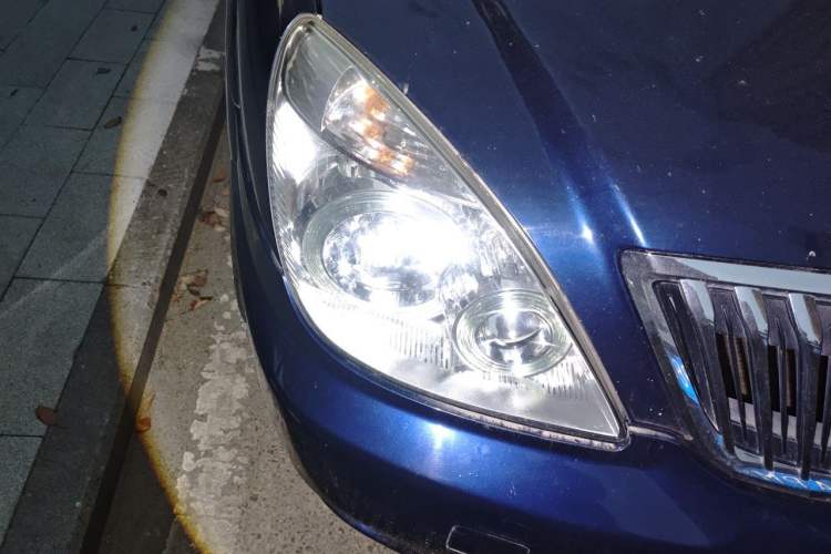 Used Buick GL8 2012 2.4L BASE Comfort Edition Right Front Headlight