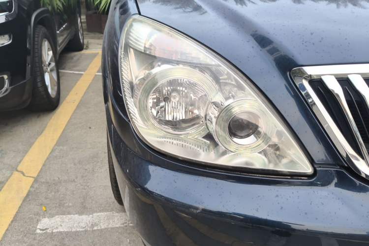 Used Buick GL8 2012 2.4L BASE Comfort Edition Right Front Headlight
