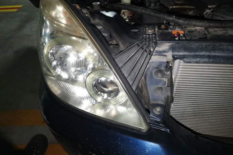 Used Buick GL8 2012 2.4L BASE Comfort Edition Right Front Headlight