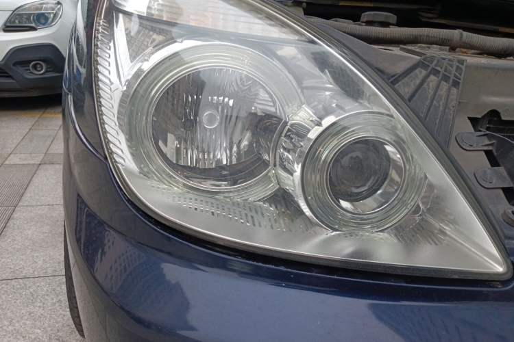 Used Buick GL8 2012 2.4L BASE Comfort Edition Right Front Headlight