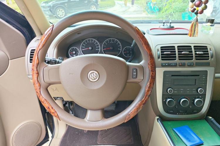 Used Buick GL8 2012 2.4L BASE Comfort Edition Steering Wheel